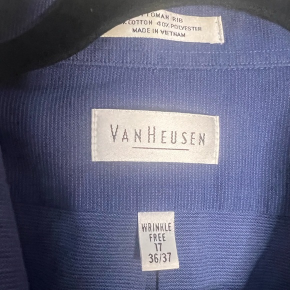 Van Heusen Men’s Long Sleeve Blue Dress Shirt - Picture 2 of 4